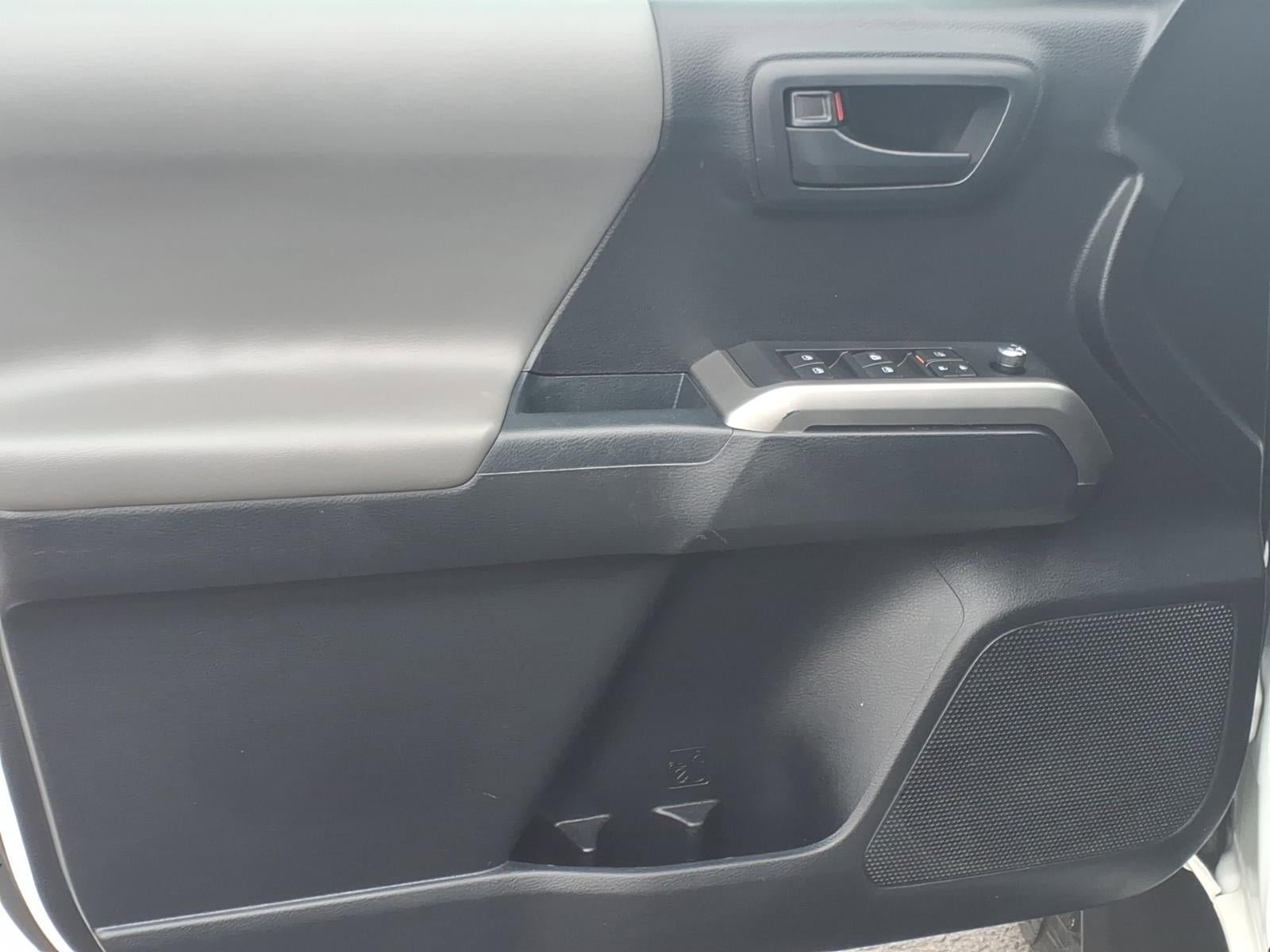 Used 2018 Toyota Tacoma SR5 RWD image 20