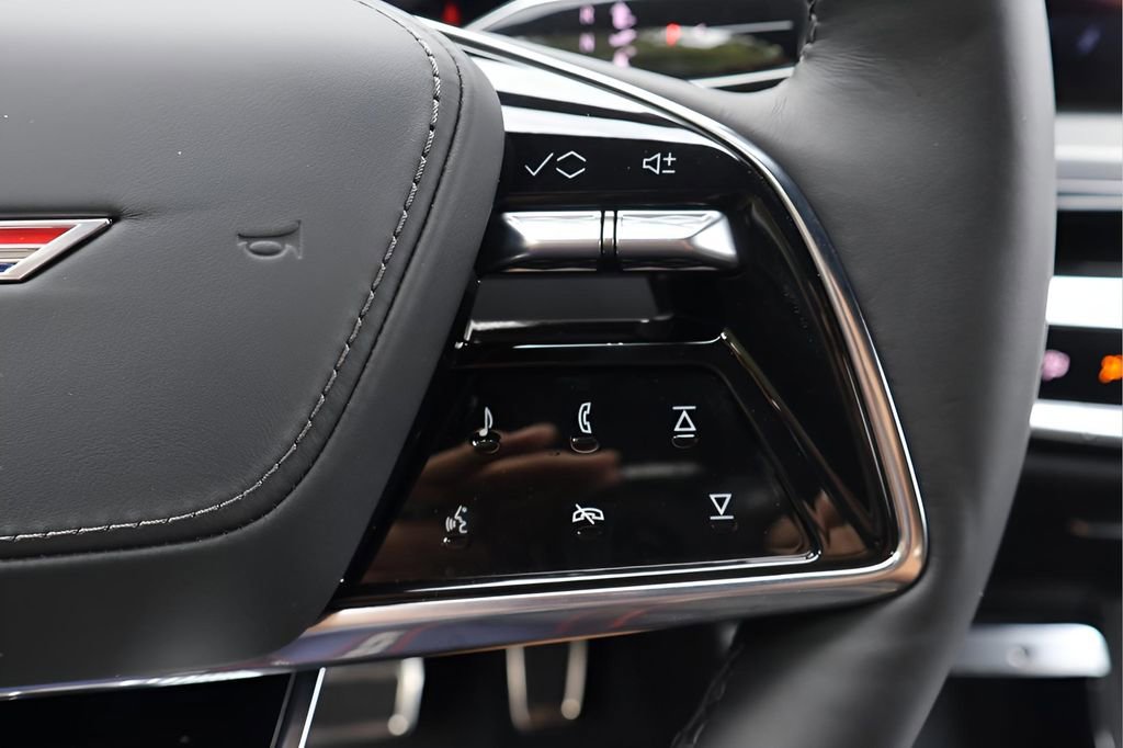 New 2026 Cadillac Lyriq V w/ LPO, Floor Liner Package AWD/4WD image 24