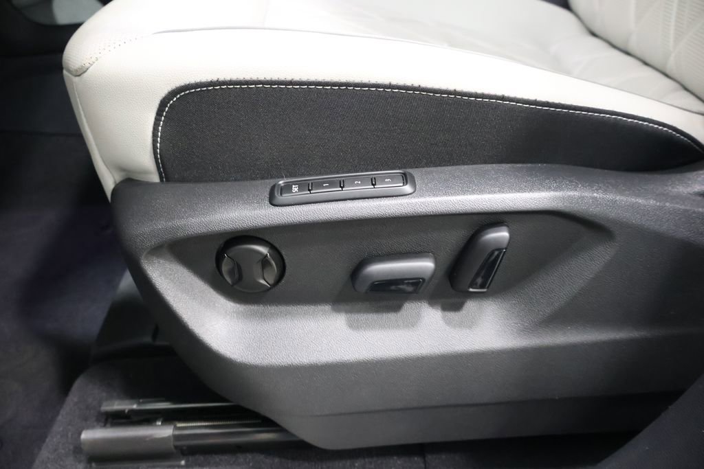 Used 2024 Volkswagen Atlas Cross Sport SEL Premium R-Line AWD/4WD image 14