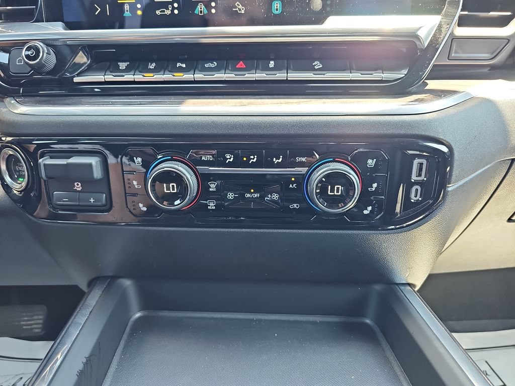 Used 2025 Chevrolet Silverado 2500 LTZ w/ LTZ Premium Package AWD/4WD image 24