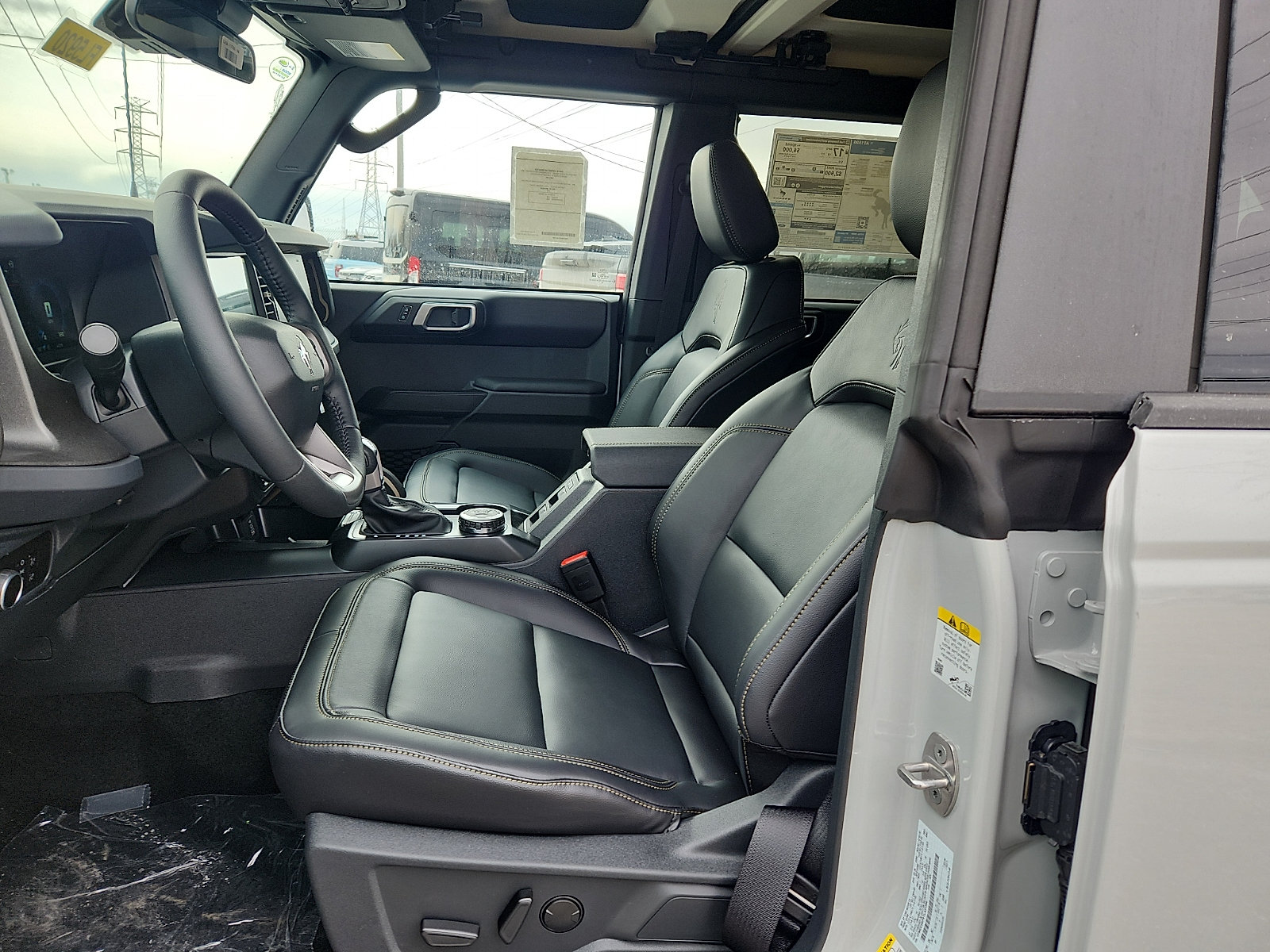 New 2026 Ford Bronco Badlands AWD/4WD image 9