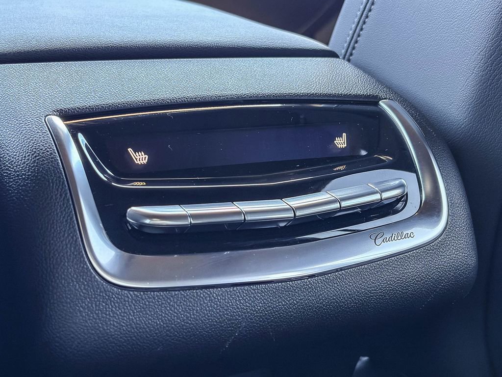 Used 2022 Cadillac XT6 Sport w/ Technology Package image 26