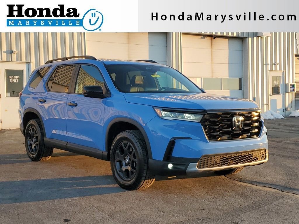 Certified 2025 Honda Pilot TrailSport