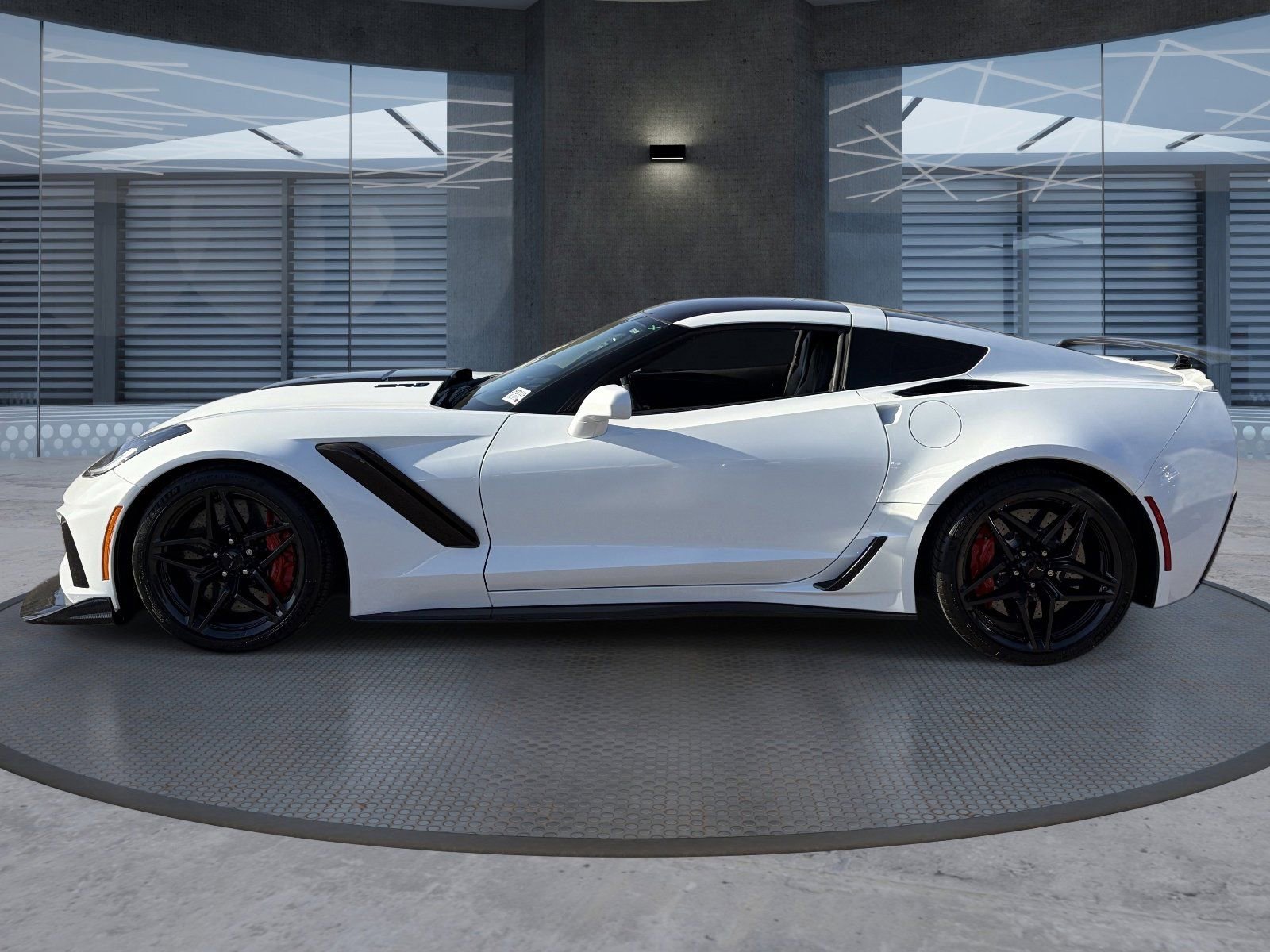 Certified 2019 Chevrolet Corvette ZR1 RWD image 3