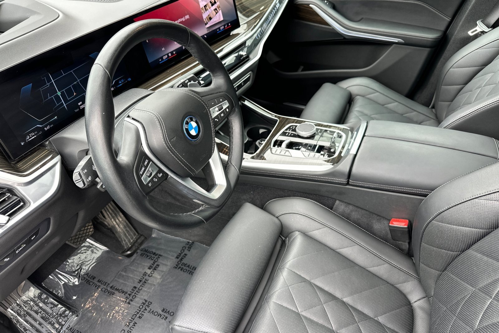 Used 2024 BMW X5 xDrive50e w/ Parking Assistance Package AWD/4WD image 9