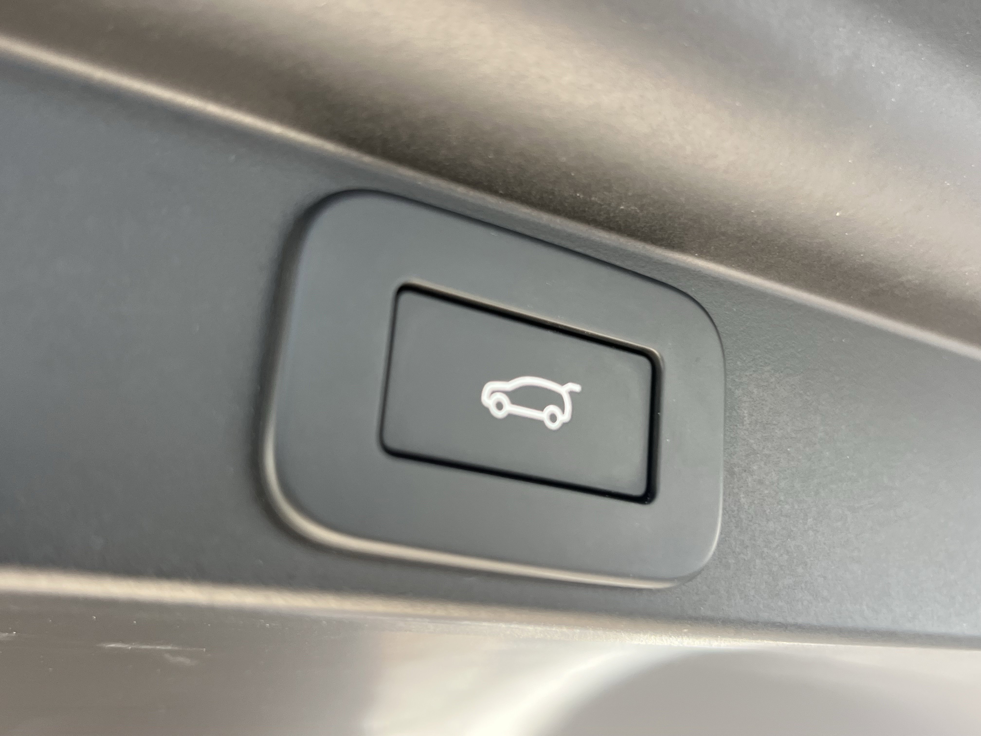 Certified 2023 Land Rover Range Rover SV image 36