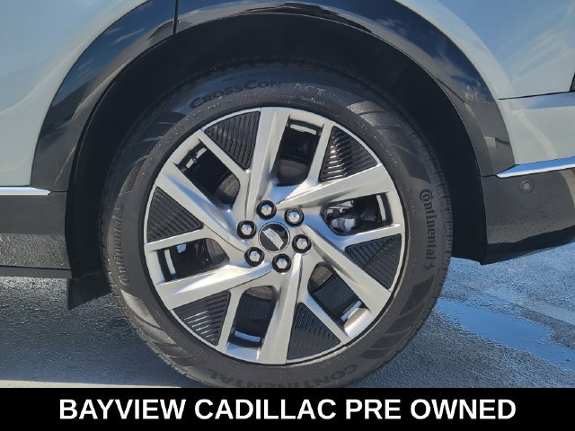 Used 2027 Cadillac Optiq Luxury RWD image 19