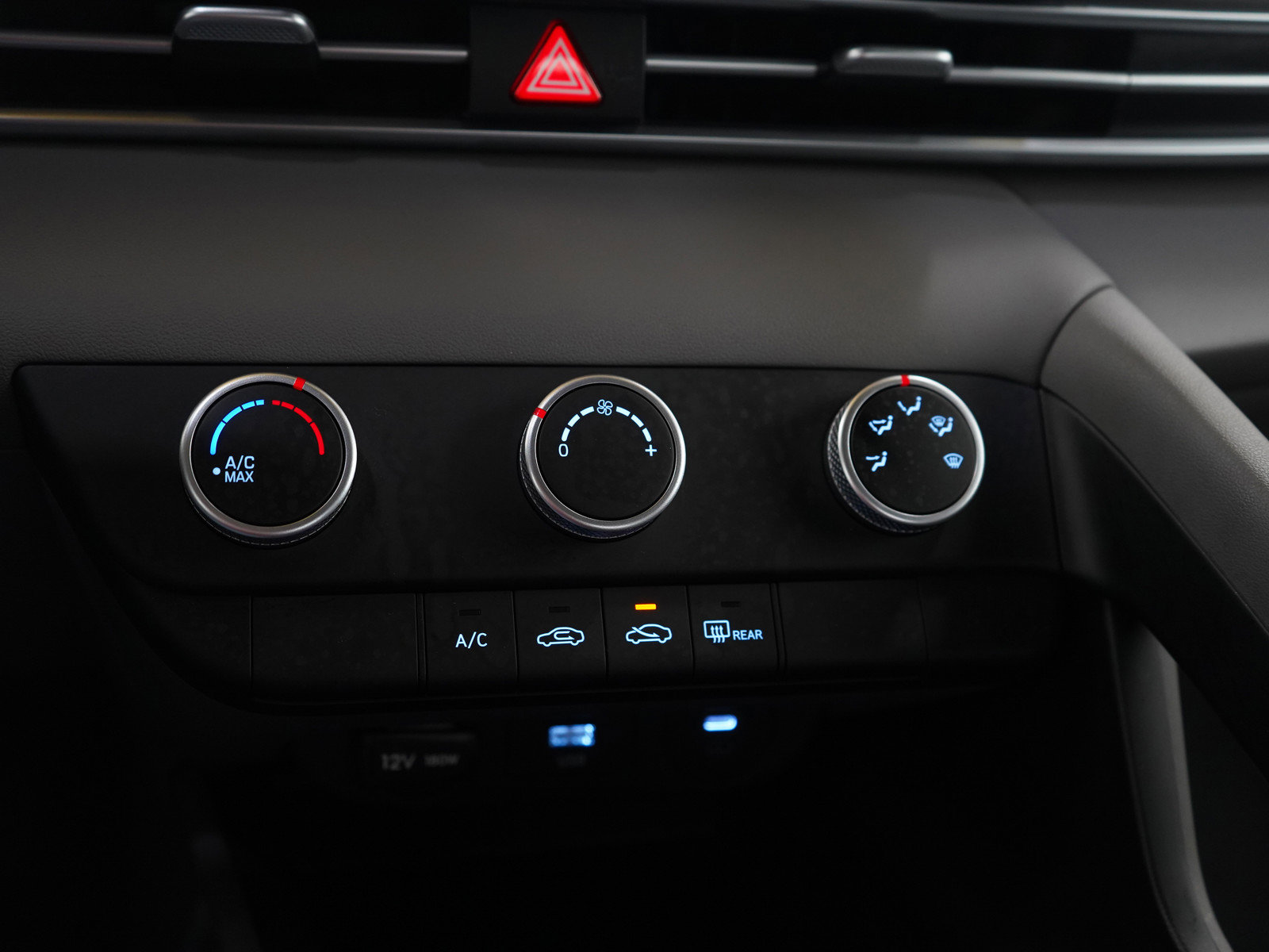 Certified 2025 Hyundai Elantra SE image 21