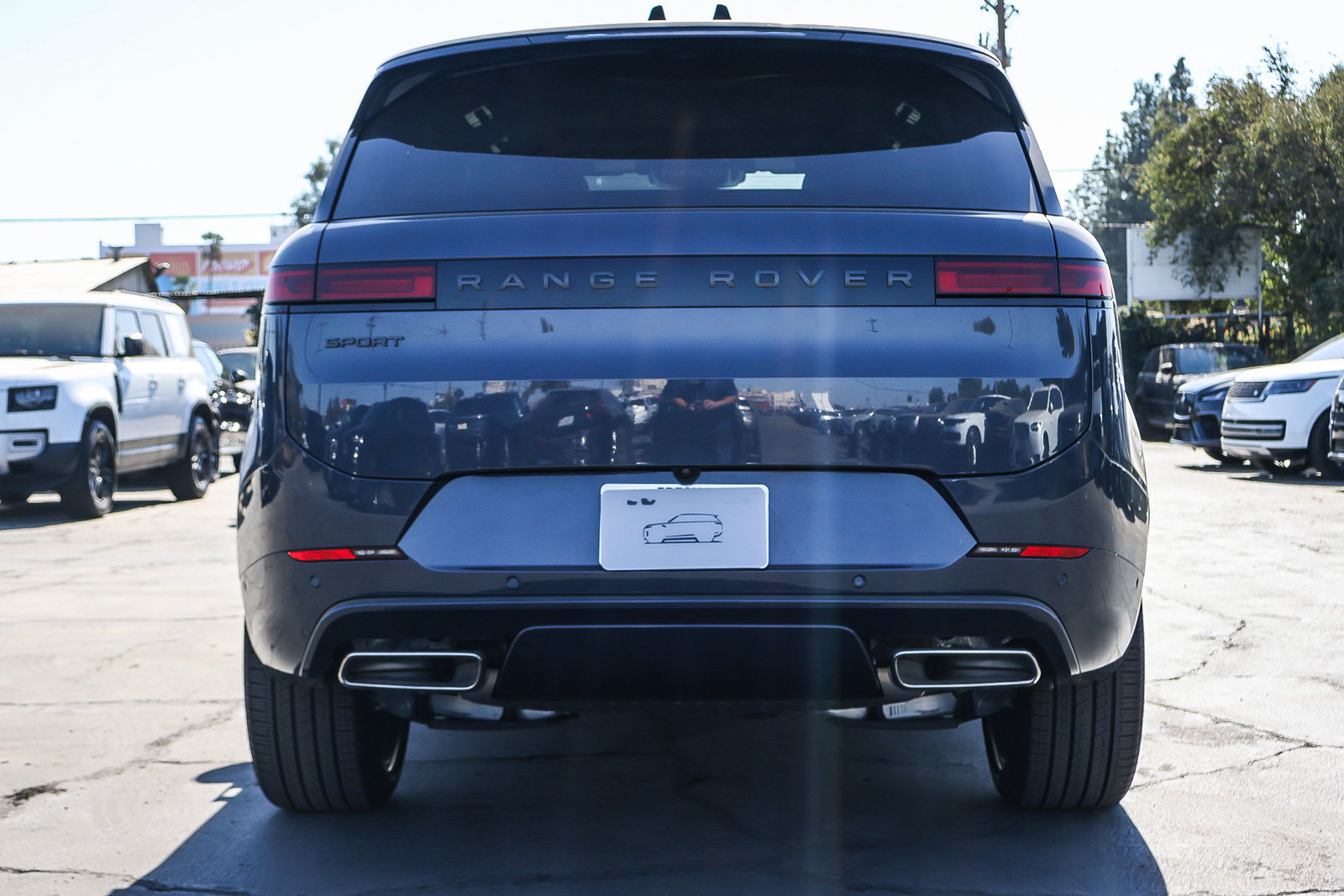 New 2027 Land Rover Range Rover Sport Dynamic SE AWD/4WD image 6