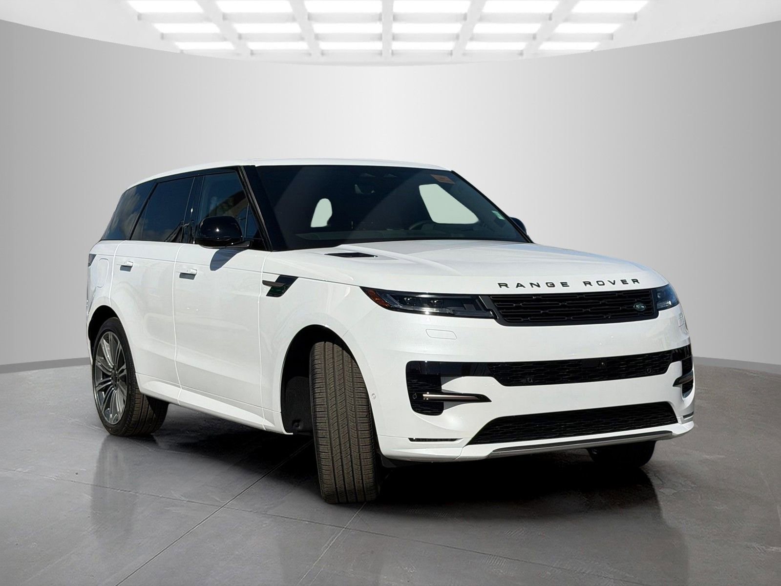 New 2026 Land Rover Range Rover Sport Dynamic SE image 3