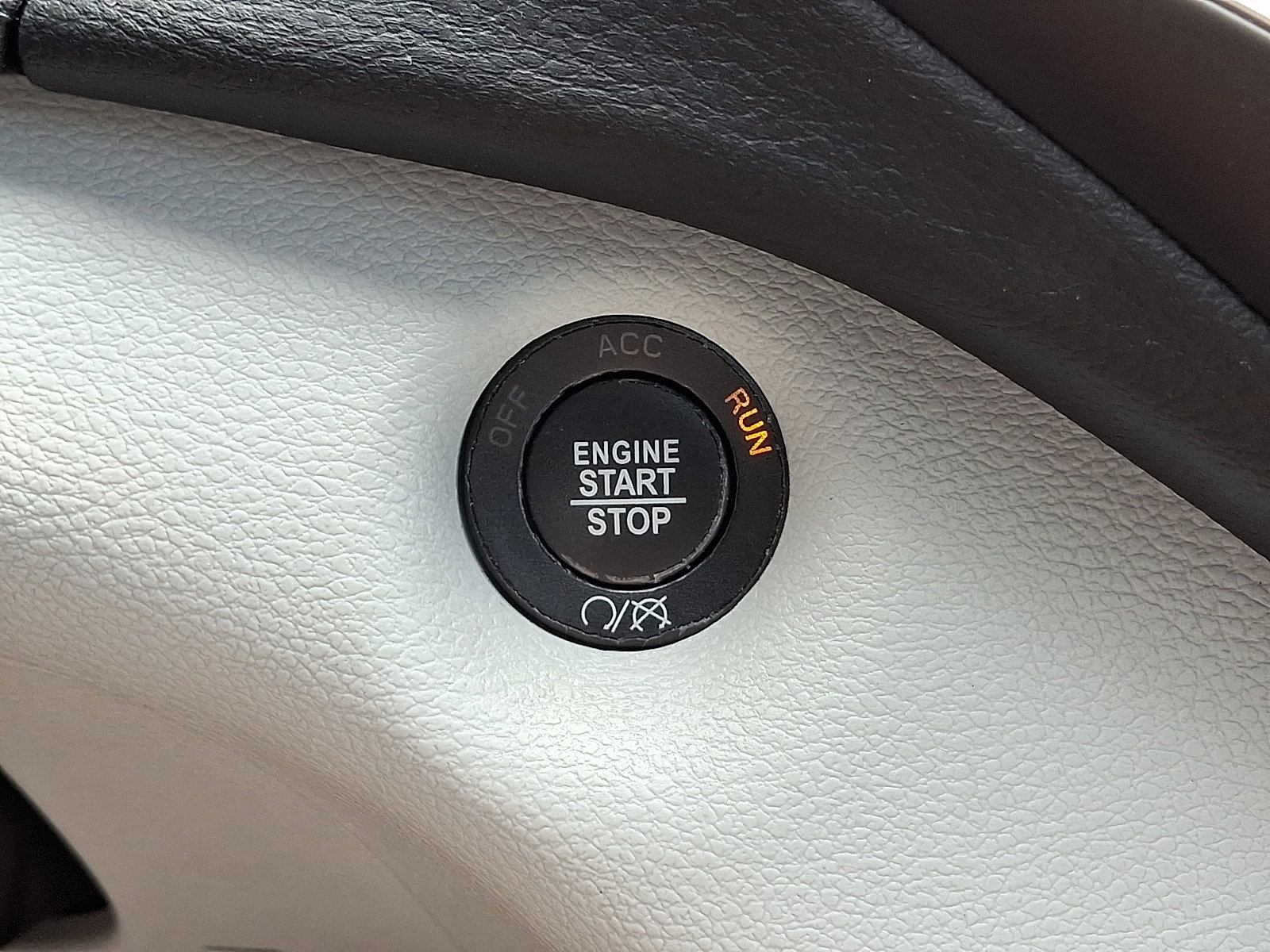 Certified 2021 Jeep Cherokee Limited AWD/4WD image 28