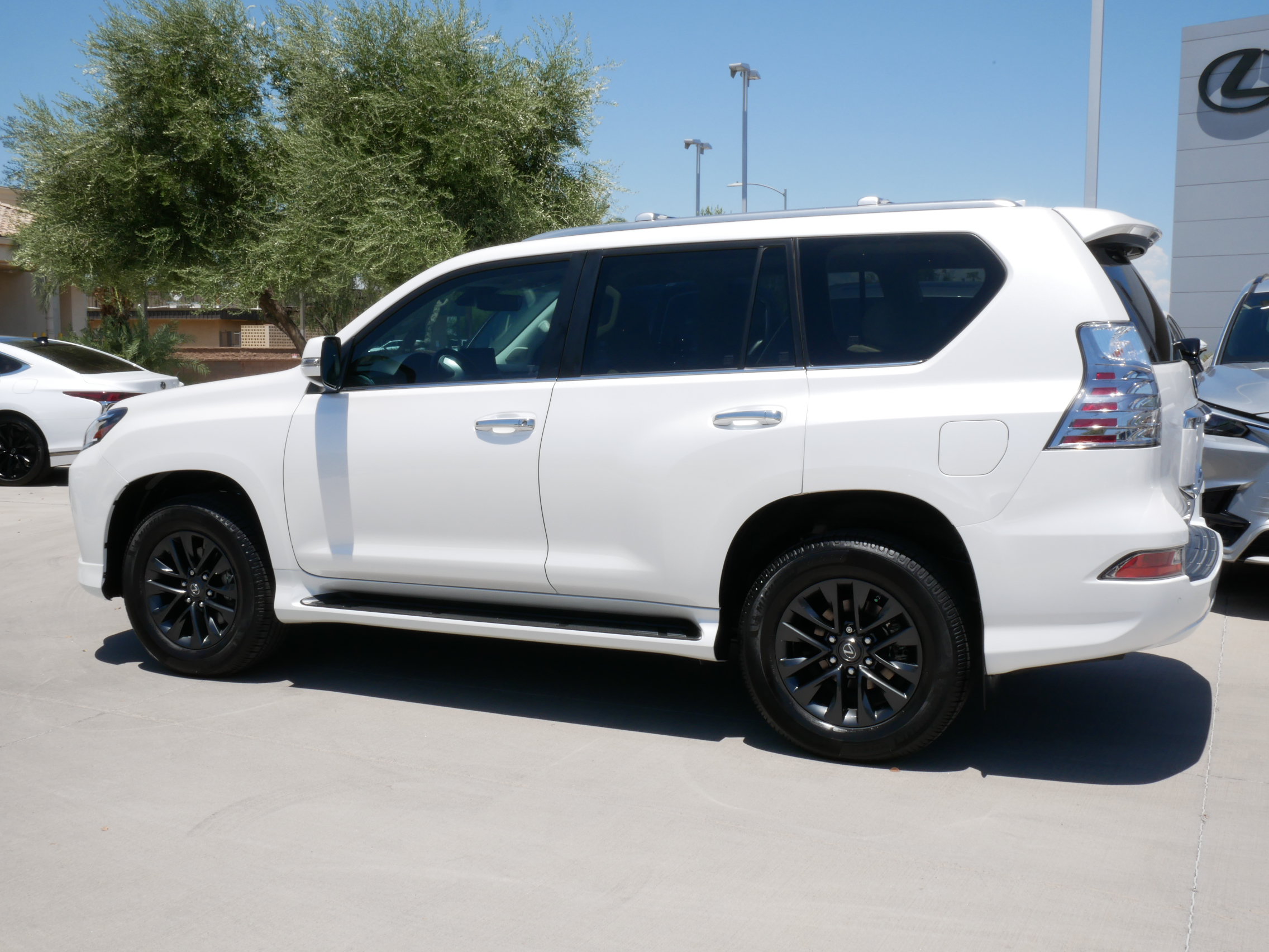 Used 2023 Lexus GX 460 Premium w/ Premium Plus Package AWD/4WD image 5