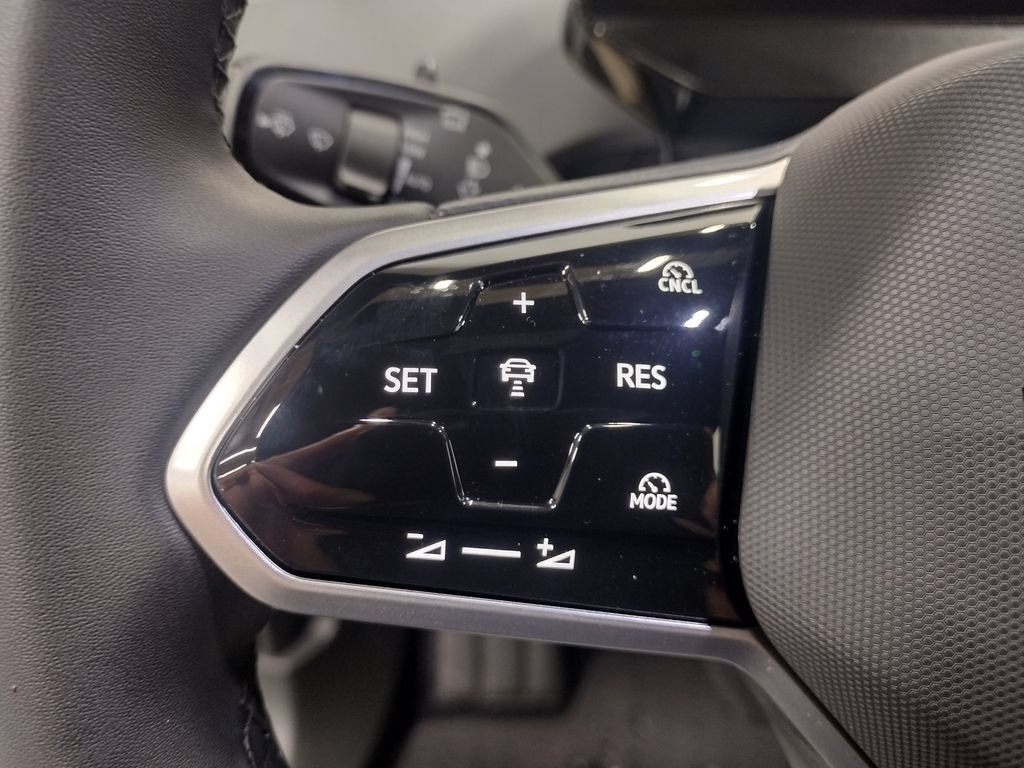 New 2026 Volkswagen ID.4 Pro AWD/4WD image 19