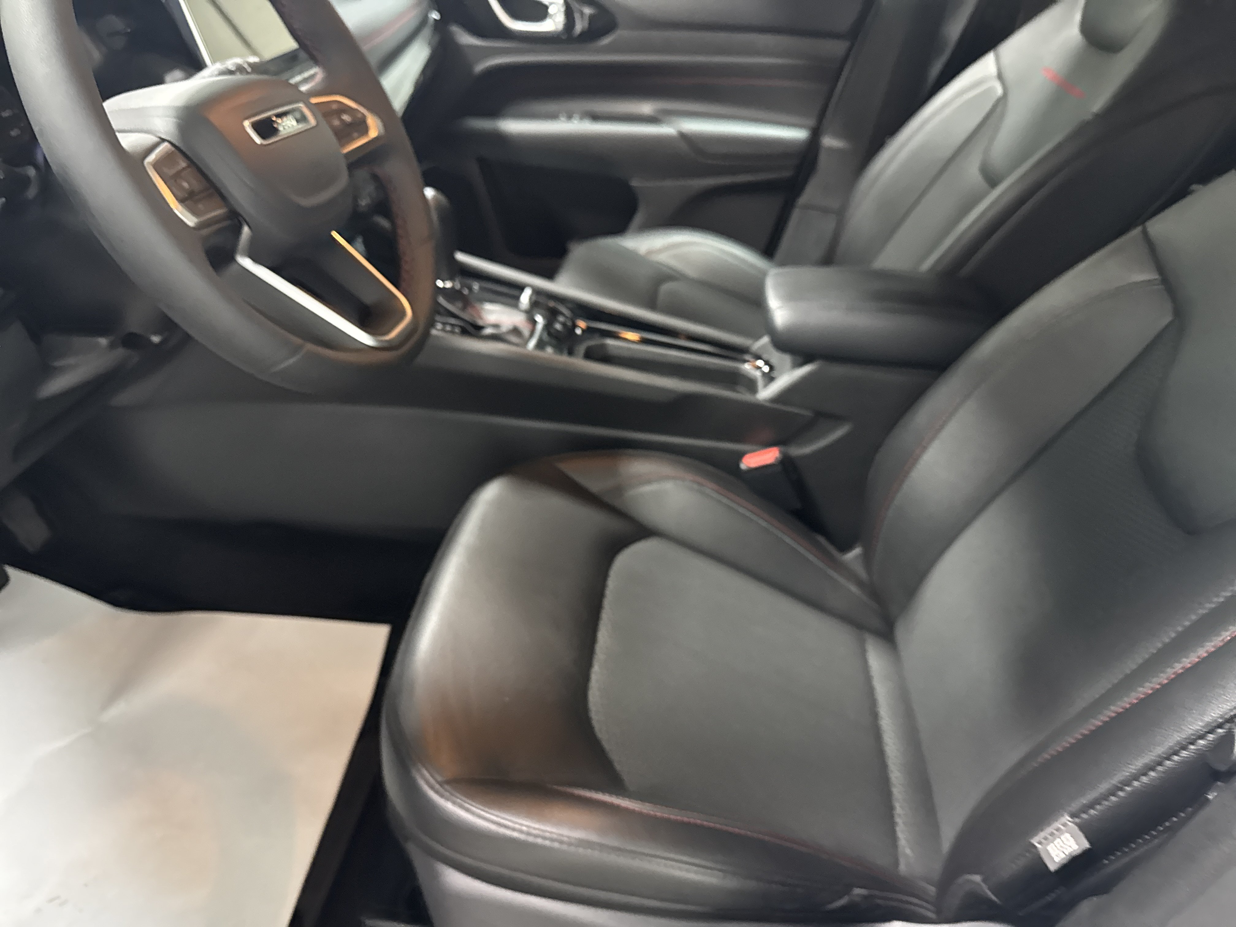 Used 2026 Jeep Compass Trailhawk AWD/4WD image 13