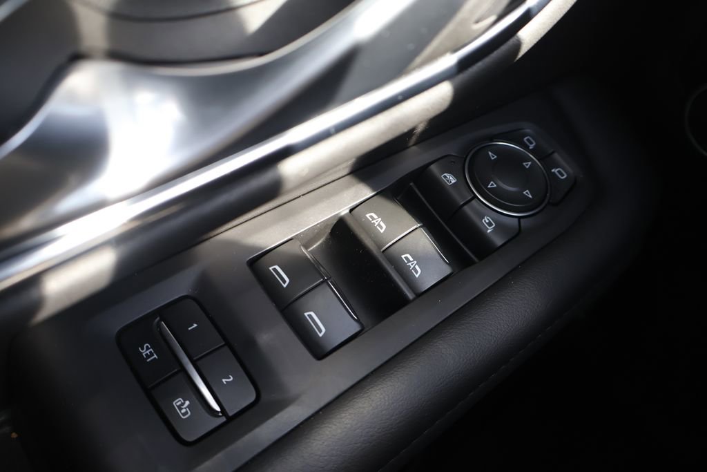 Used 2022 Chevrolet Tahoe High Country image 36