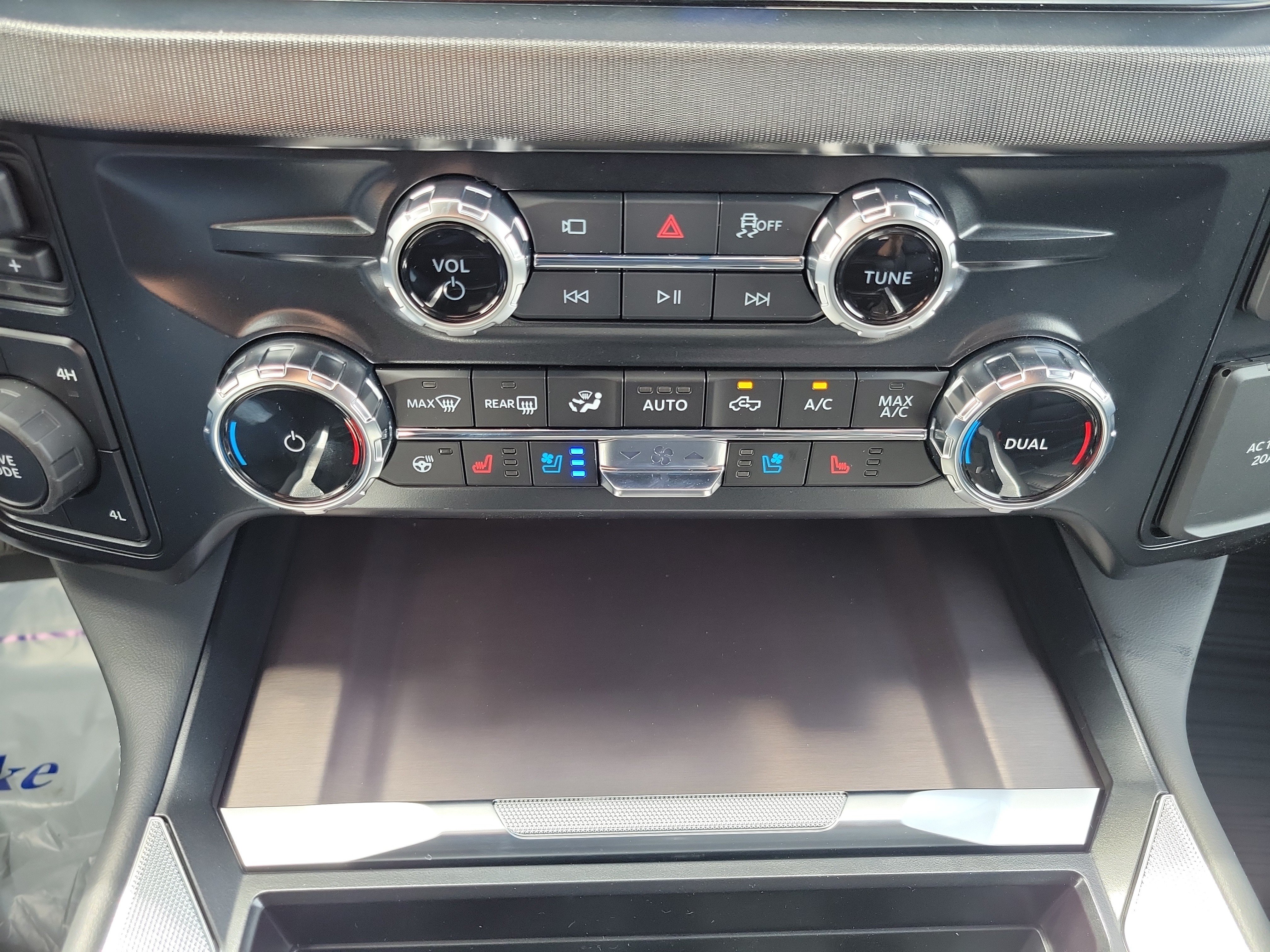 New 2026 Ford F350 Platinum AWD/4WD image 28