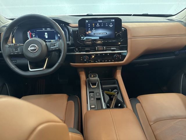 Certified 2025 Nissan Pathfinder Platinum w/ Black Appearance Package FWD image 23