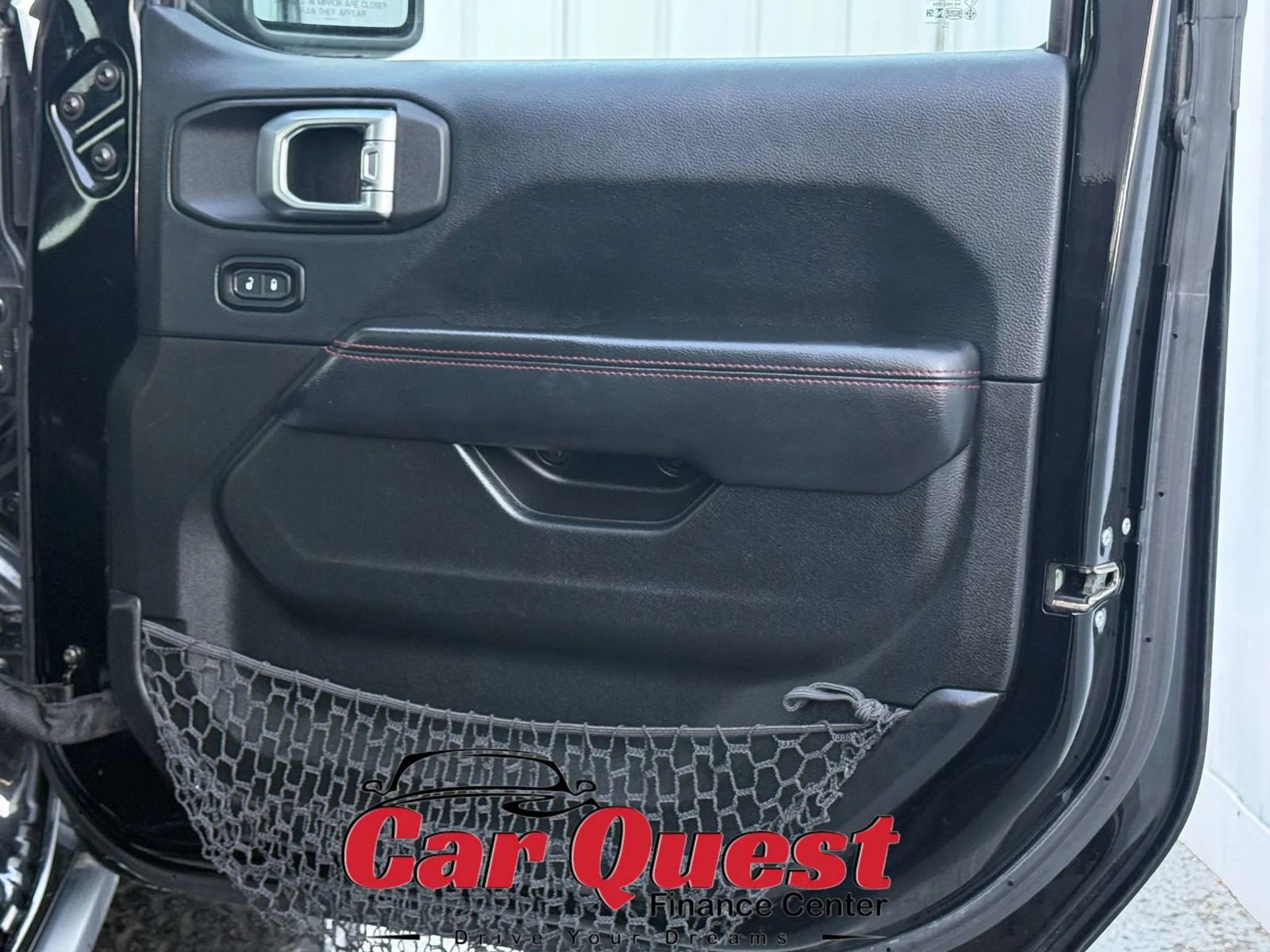 Used 2018 Jeep Wrangler Unlimited Rubicon w/ Steel Bumper Group image 20