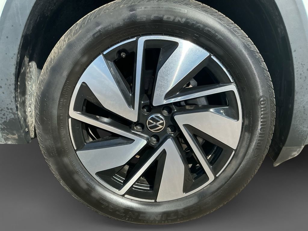 Used 2025 Volkswagen Atlas SE image 14