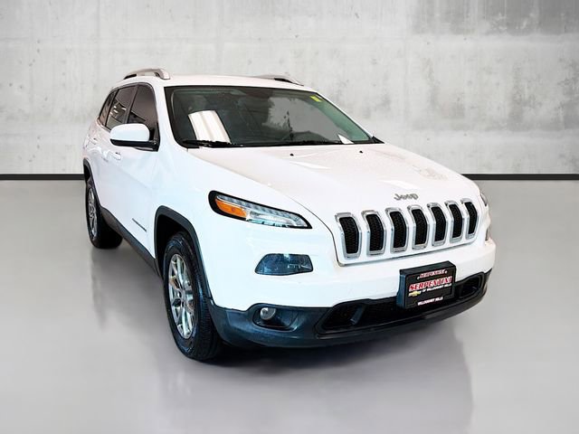 Used 2018 Jeep Cherokee Latitude Plus w/ Cold Weather Group image 3