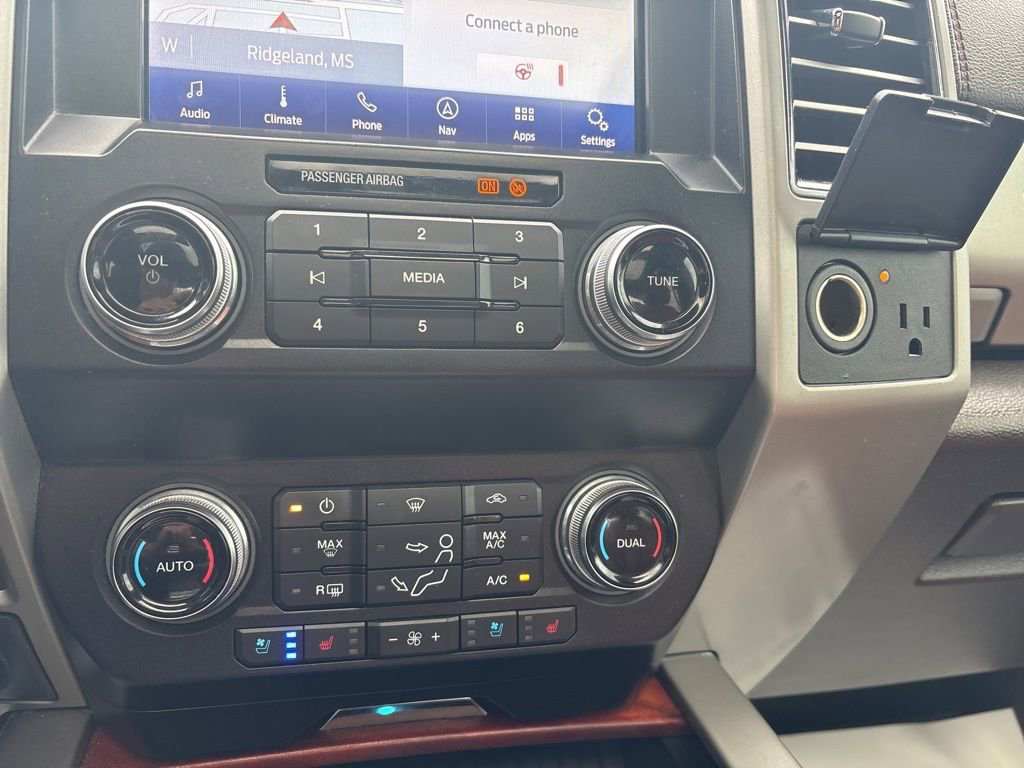 Used 2020 Ford F250 King Ranch w/ King Ranch Ultimate Package AWD/4WD image 23