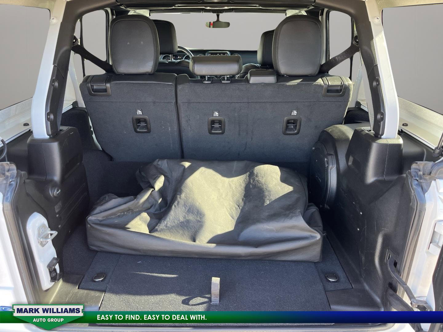 Used 2023 Jeep Wrangler Unlimited Sahara image 24