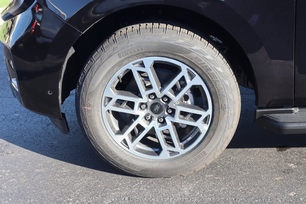 New 2025 Ford Expedition Active image 19