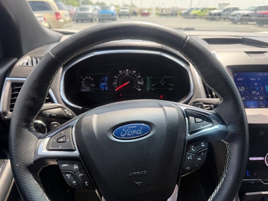 Used 2020 Ford Edge ST w/ Equipment Group 401A AWD/4WD image 27