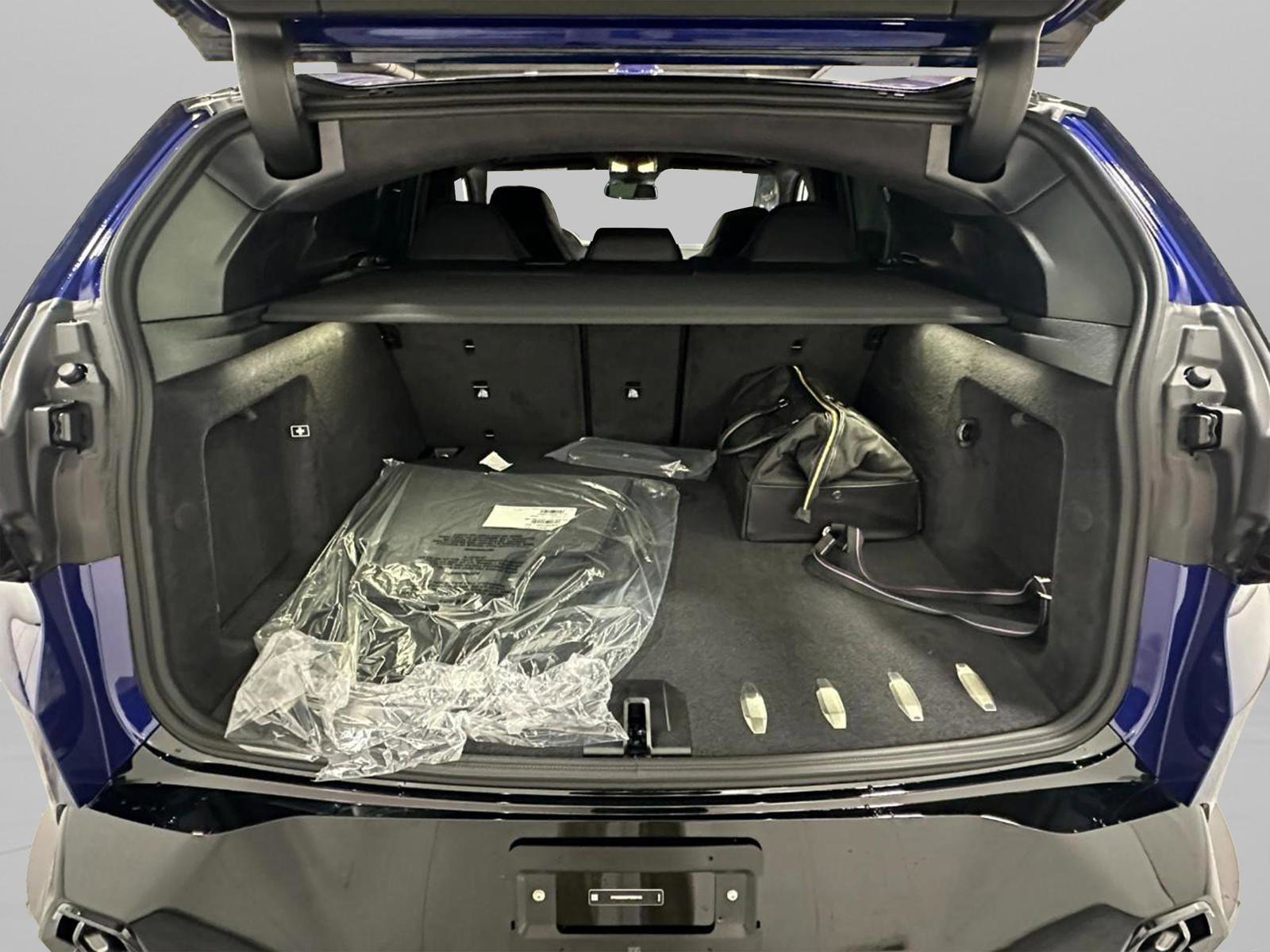 New 2026 BMW XM Label Red image 9