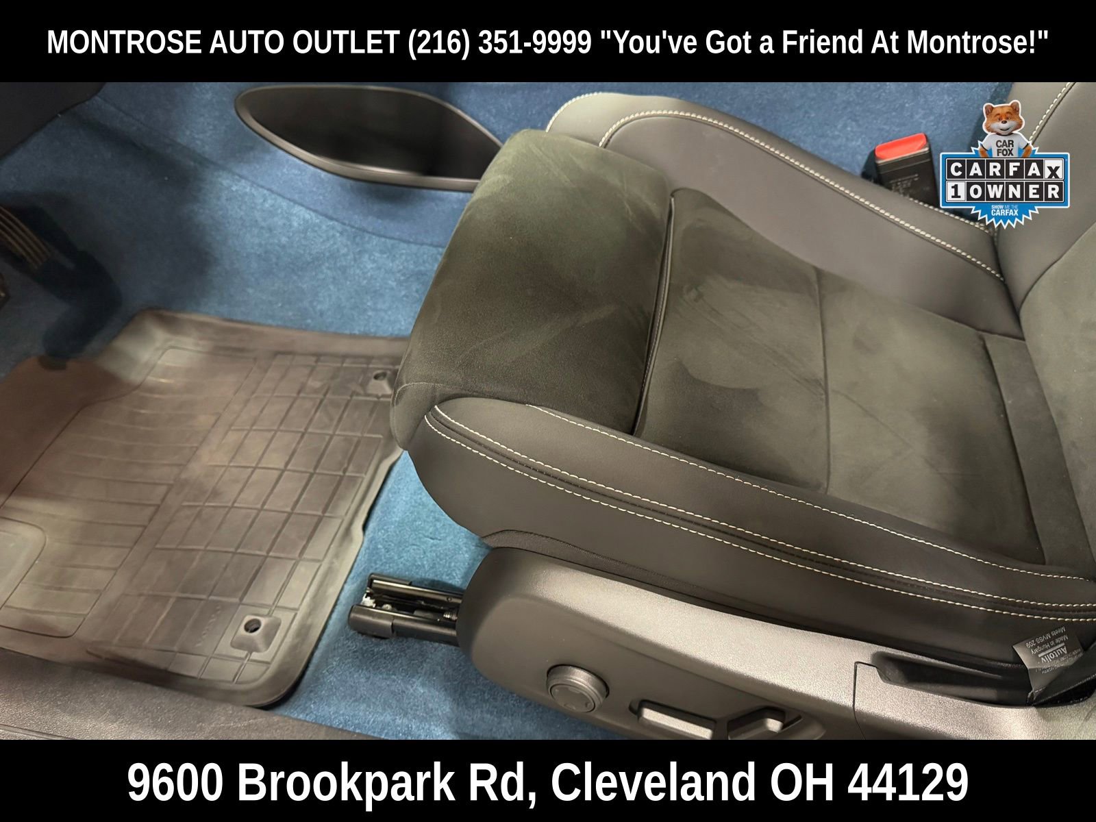 Used 2023 Volvo XC40 Recharge Ultimate w/ Protection Package Premier image 16