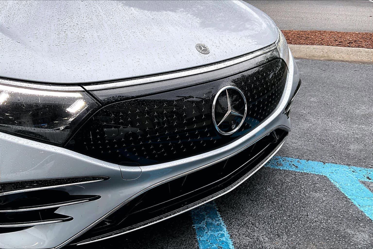 Used 2022 Mercedes-Benz EQS 580 4MATIC Sedan image 29