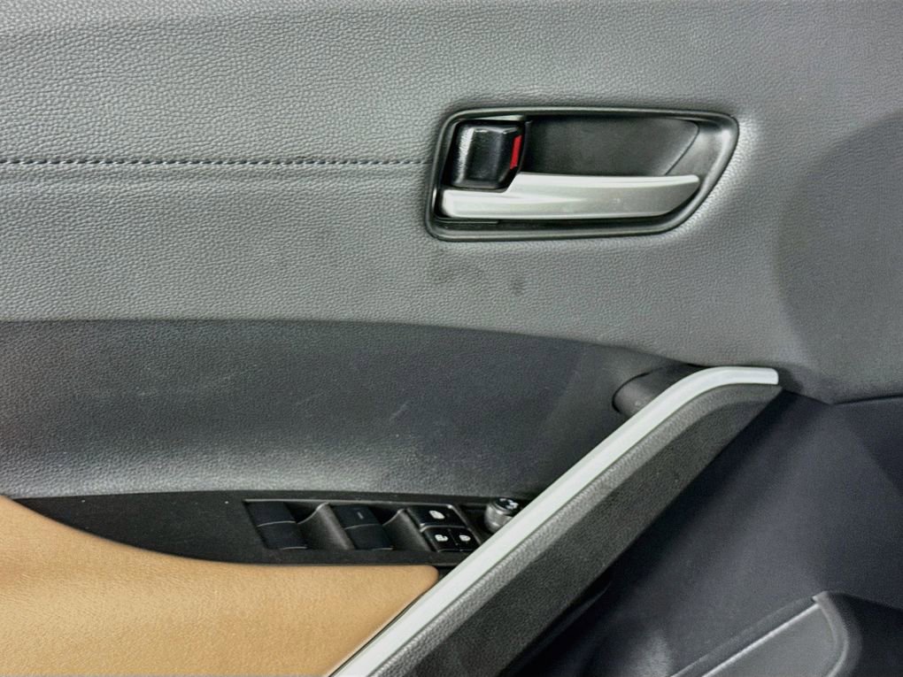 Used 2026 Toyota Corolla Cross XLE w/ Convenience Package FWD image 24