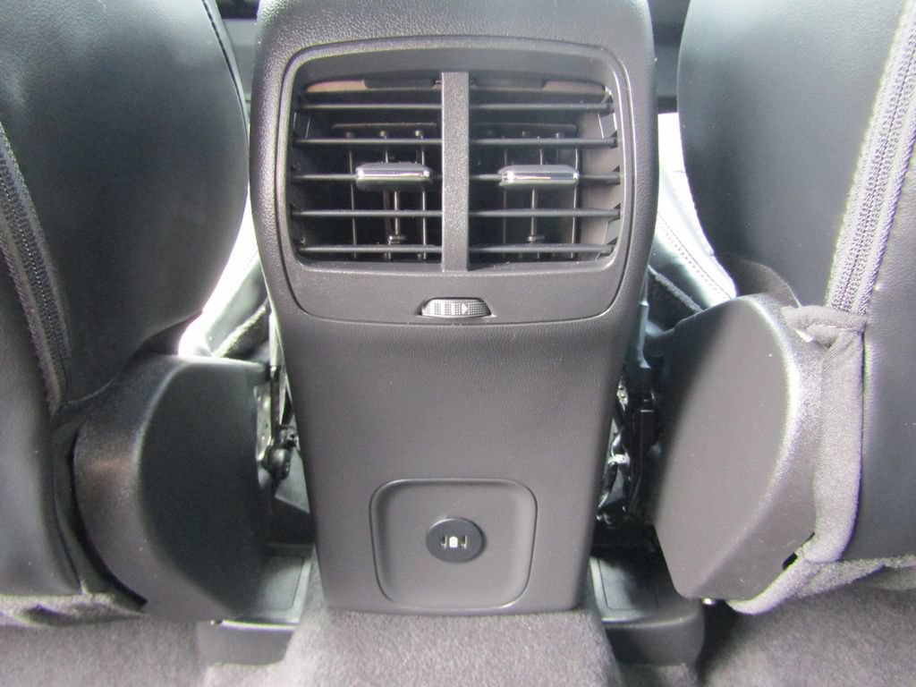 Used 2023 Ford Escape ST-Line w/ Tech Pack #1 AWD/4WD image 17