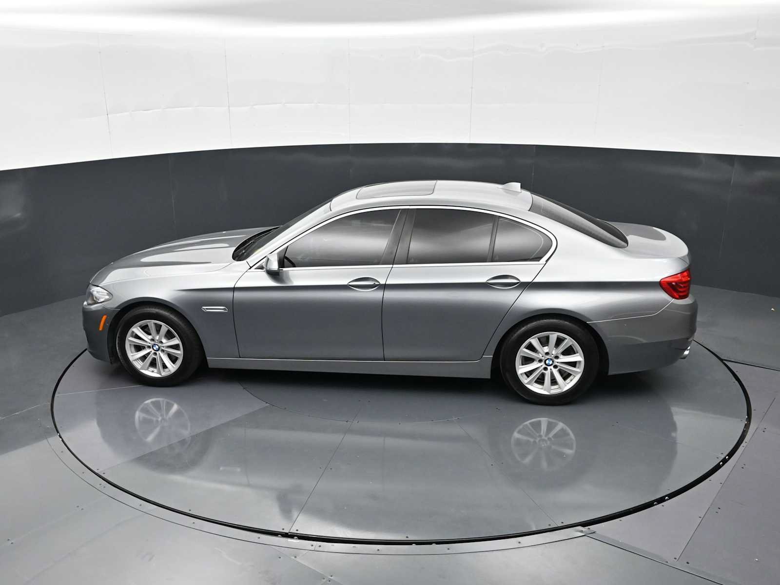Used 2015 BMW 528i Sedan RWD image 24