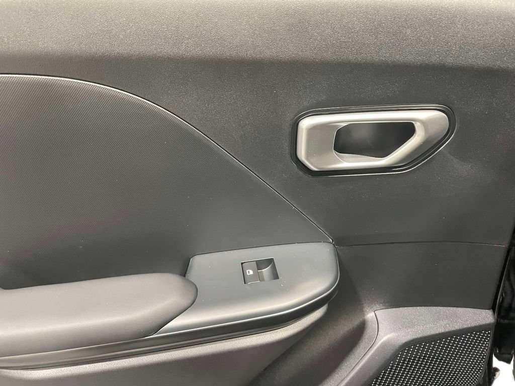 New 2026 Kia K4 FWD image 13