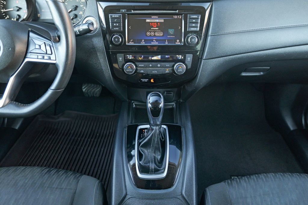 Used 2020 Nissan Rogue SV image 43