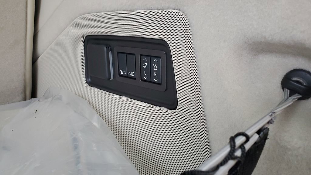 Certified 2024 Cadillac Escalade Sport Platinum image 50