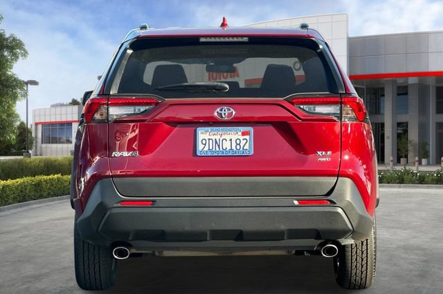 Certified 2022 Toyota RAV4 XLE w/ XLE Grade Weather Package AWD/4WD image 6