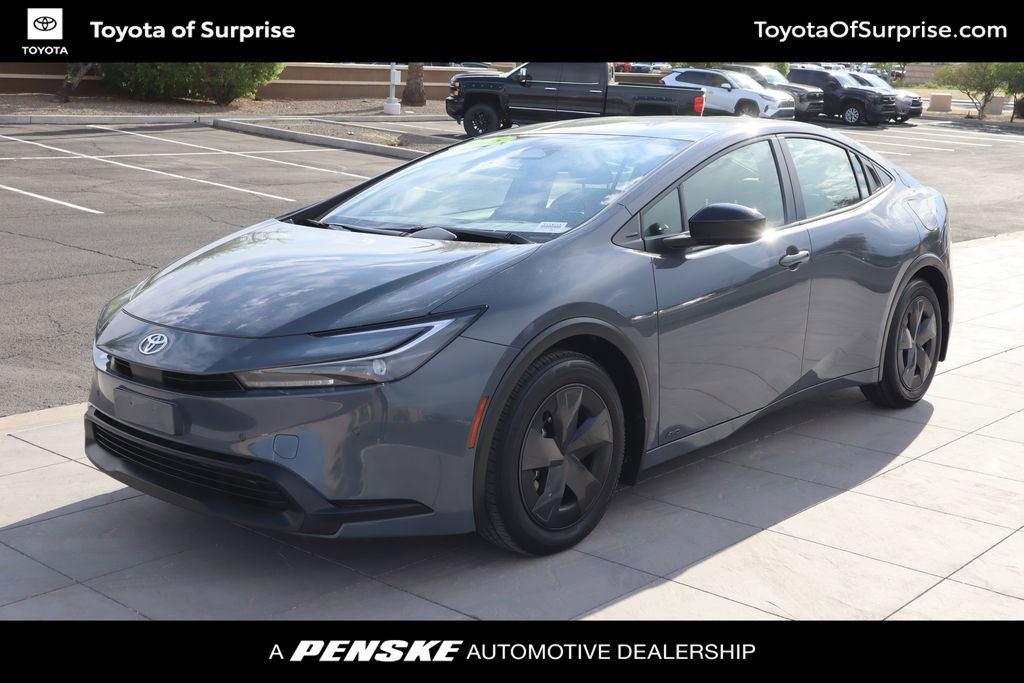 Certified 2025 Toyota Prius LE image 1