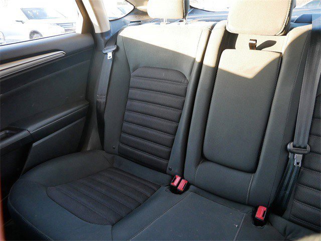 Used 2017 Ford Fusion SE image 13