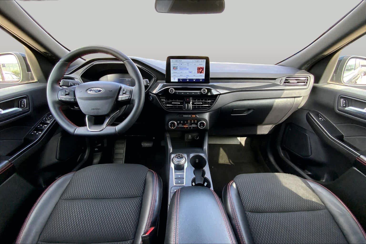 Used 2025 Ford Escape ST-Line Select AWD/4WD image 15