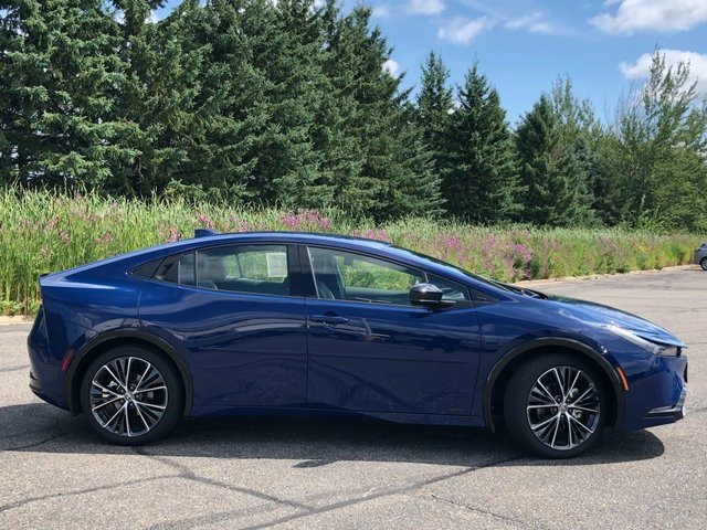 Used 2024 Toyota Prius XLE image 22