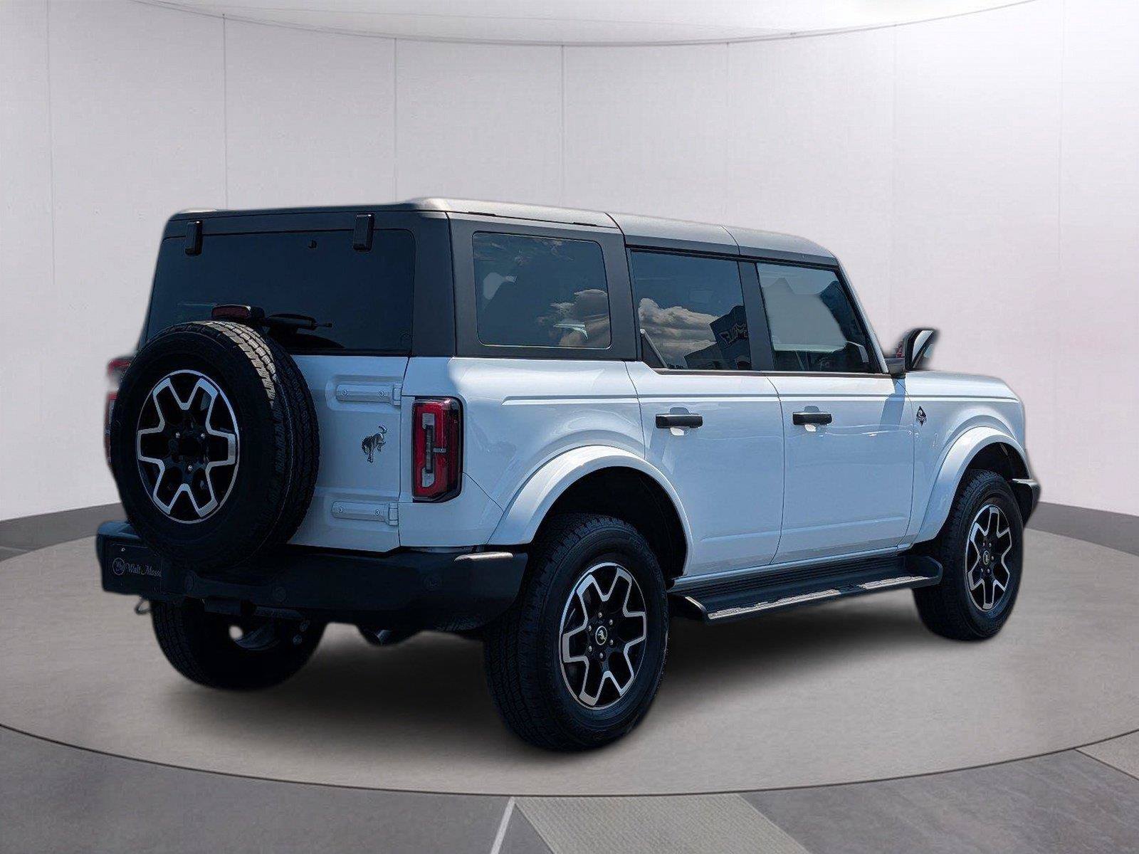 Used 2026 Ford Bronco Outer Banks AWD/4WD image 5