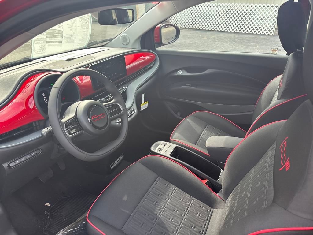New 2024 FIAT 500 e (RED) video 2