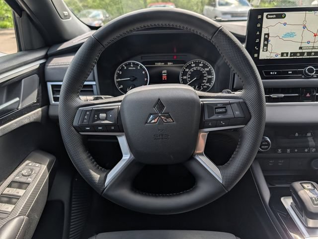 New 2026 Mitsubishi Outlander LE AWD/4WD image 8