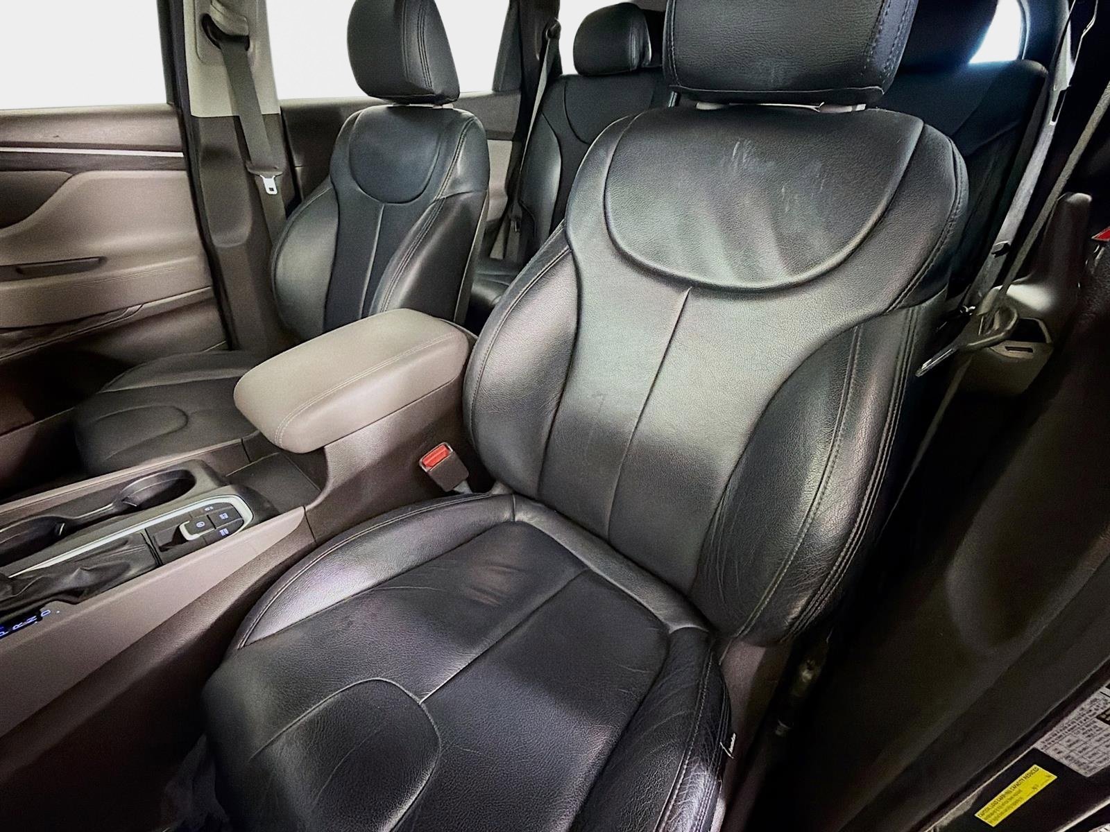 Used 2019 Hyundai Santa Fe SEL w/ Cargo Package image 12