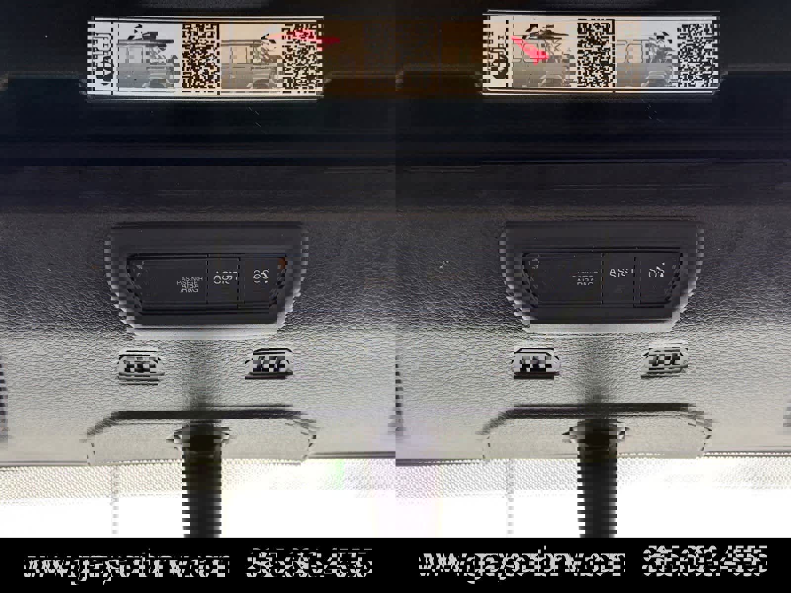 Used 2023 Jeep Wrangler Unlimited Sport image 29