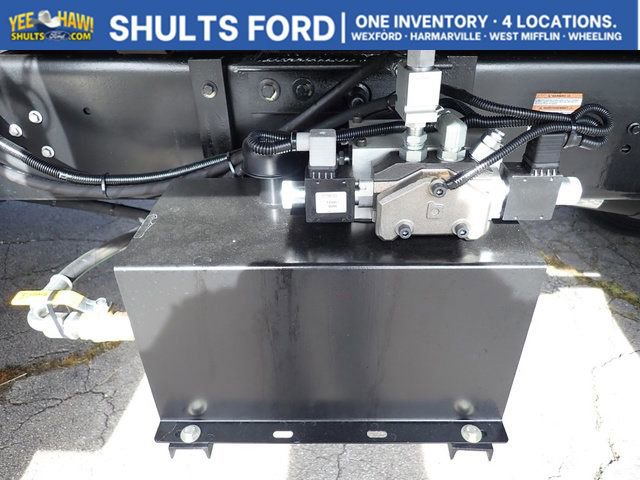 New 2026 Ford F750 2WD Regular Cab Super Duty image 5