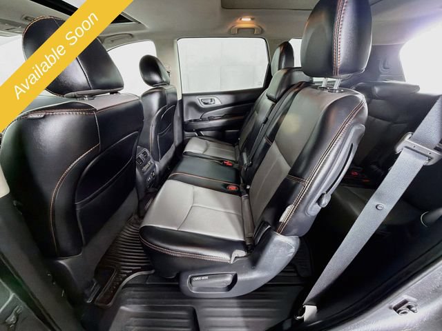 Used 2020 Nissan Pathfinder SL AWD/4WD image 25