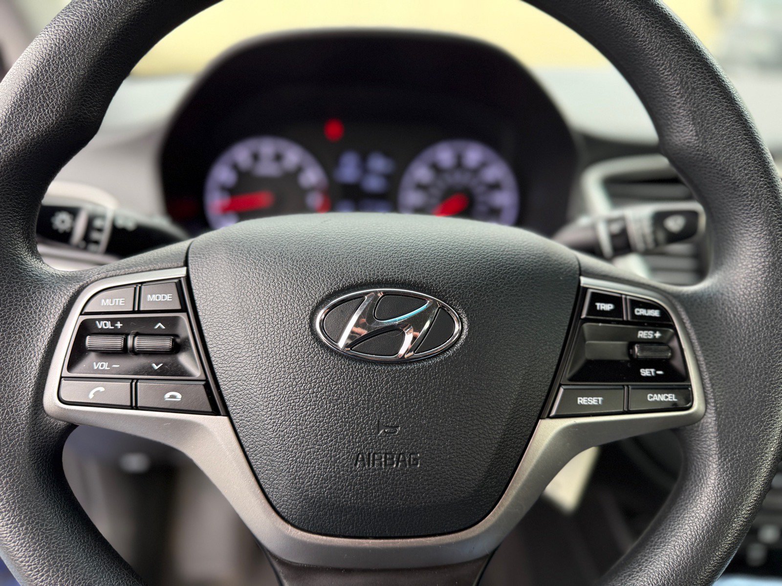 Used 2021 Hyundai Accent SE FWD image 28
